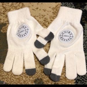 Taylor Swift White Texting Gloves